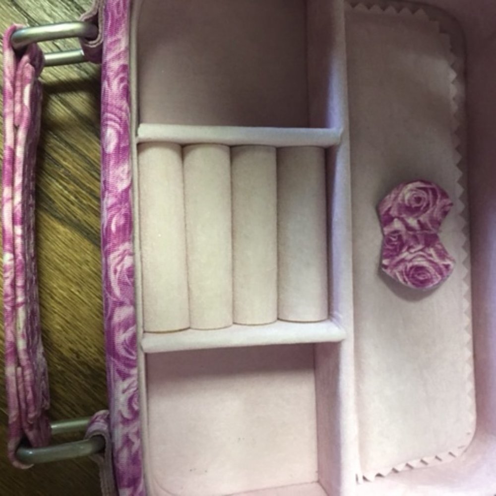 Hasi Hato Vintage Travel Jewelry Case - Picture 8 of 11